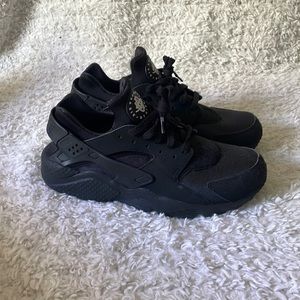 air huarache “triple black”